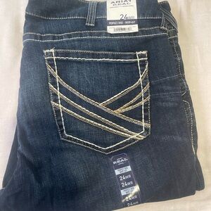 Brand new. Didn’t fit and it was too late to return